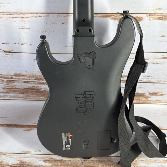 PS2 Guitar Hero Wireless Controller Red Octane 95449.805 – Sunburst No Dongle - Picture 3 of 5